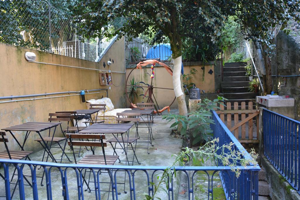 Alma Porto Hostel Екстер'єр фото
