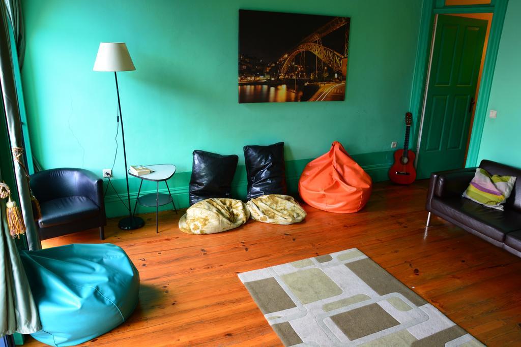 Alma Porto Hostel Екстер'єр фото