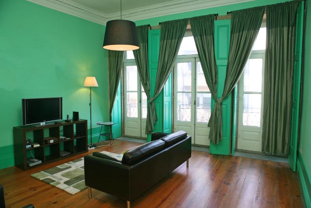 Alma Porto Hostel Екстер'єр фото
